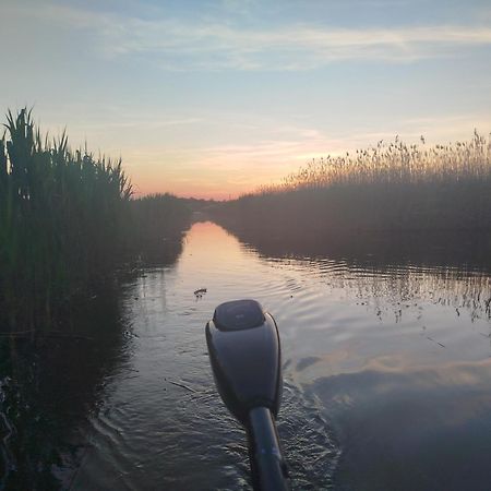 Pfahlbau Sunset I Toplage Elektroboot Inklusive Rust Eksteriør bilde