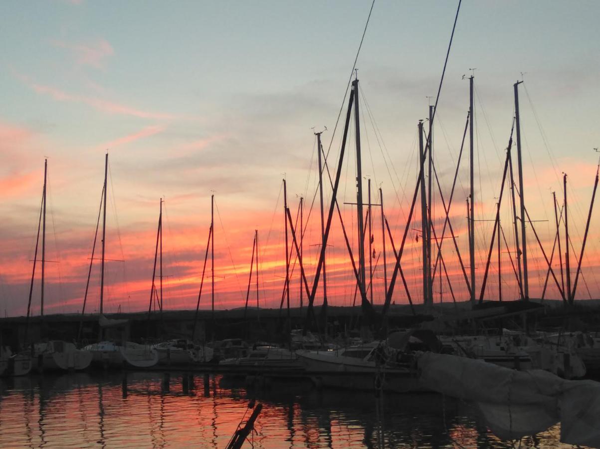 Pfahlbau Sunset I Toplage Elektroboot Inklusive Rust Eksteriør bilde