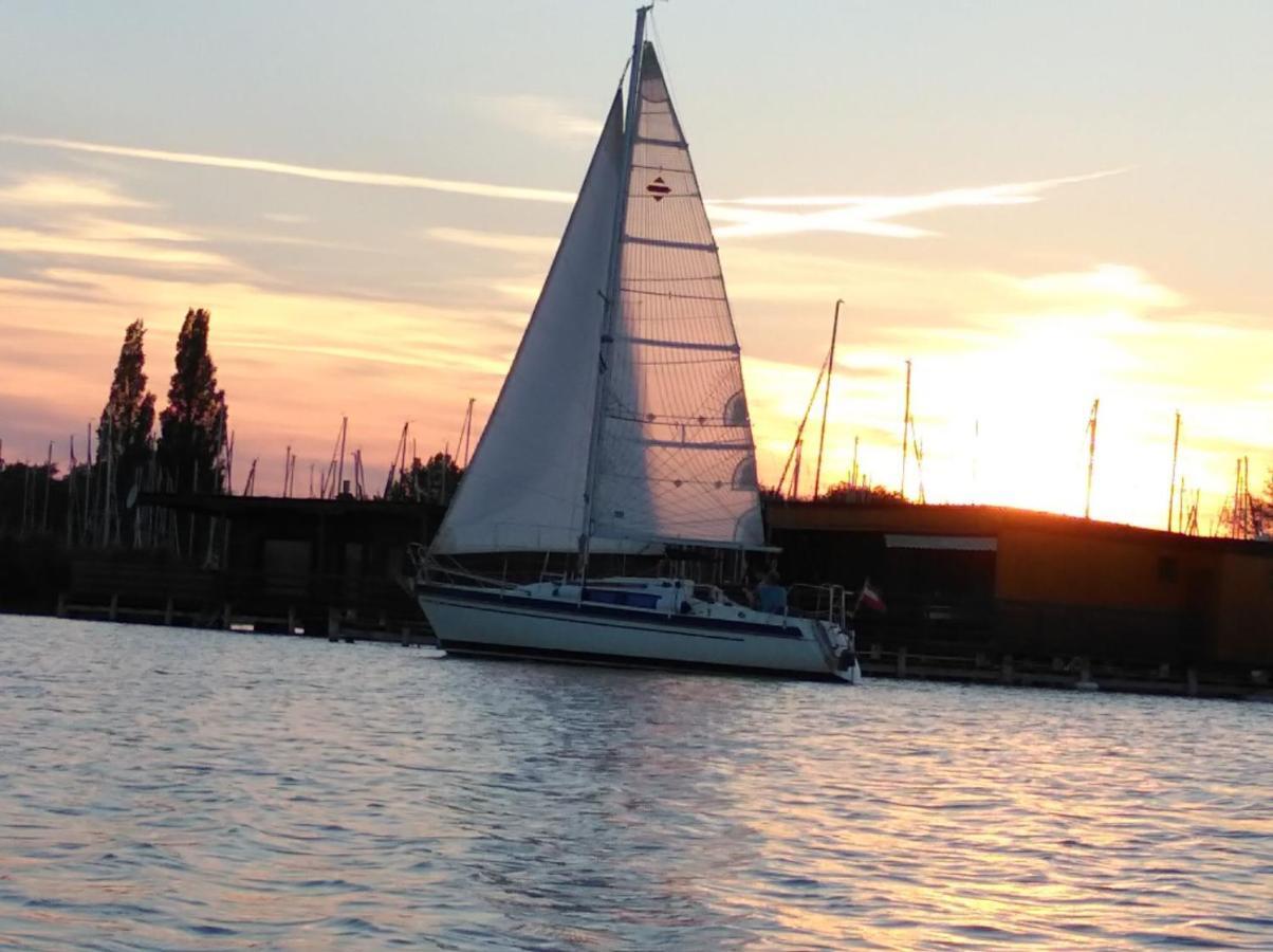 Pfahlbau Sunset I Toplage Elektroboot Inklusive Rust Eksteriør bilde